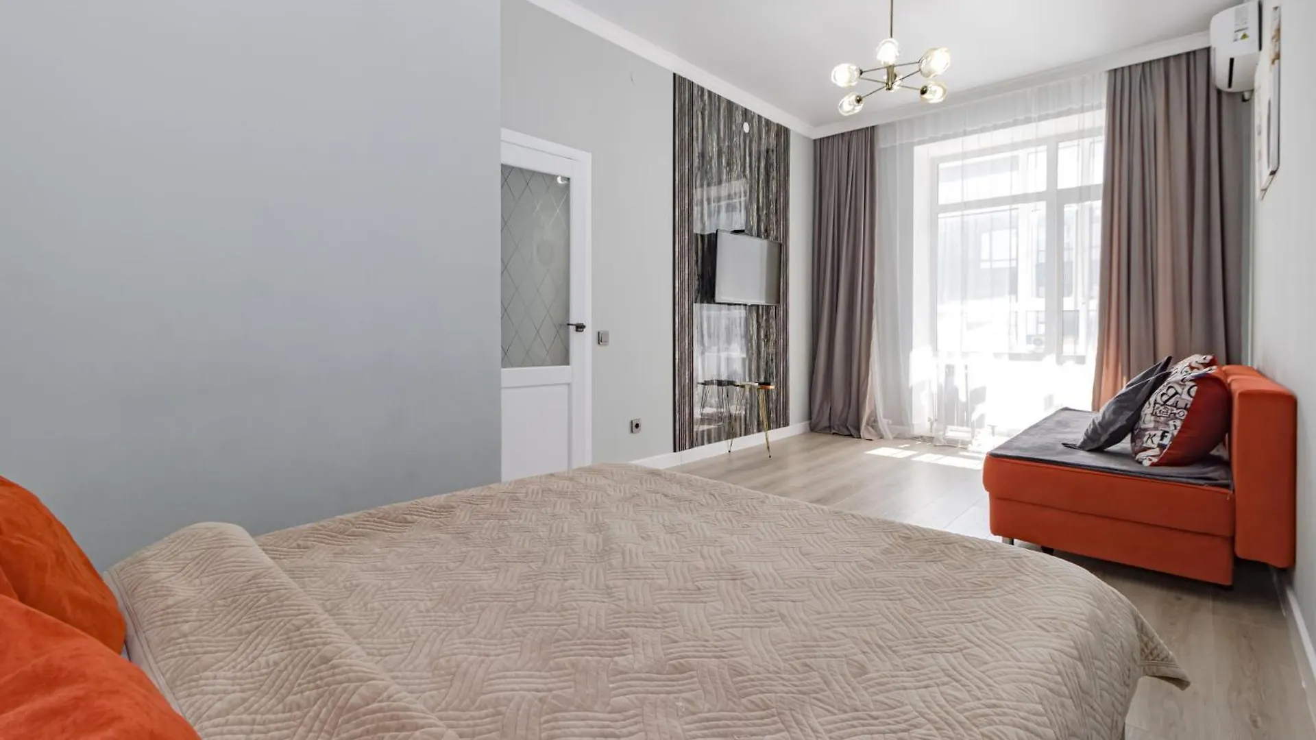 Apart Astana 41, Комплекс Alpamys Рядом С Экспо Apartment